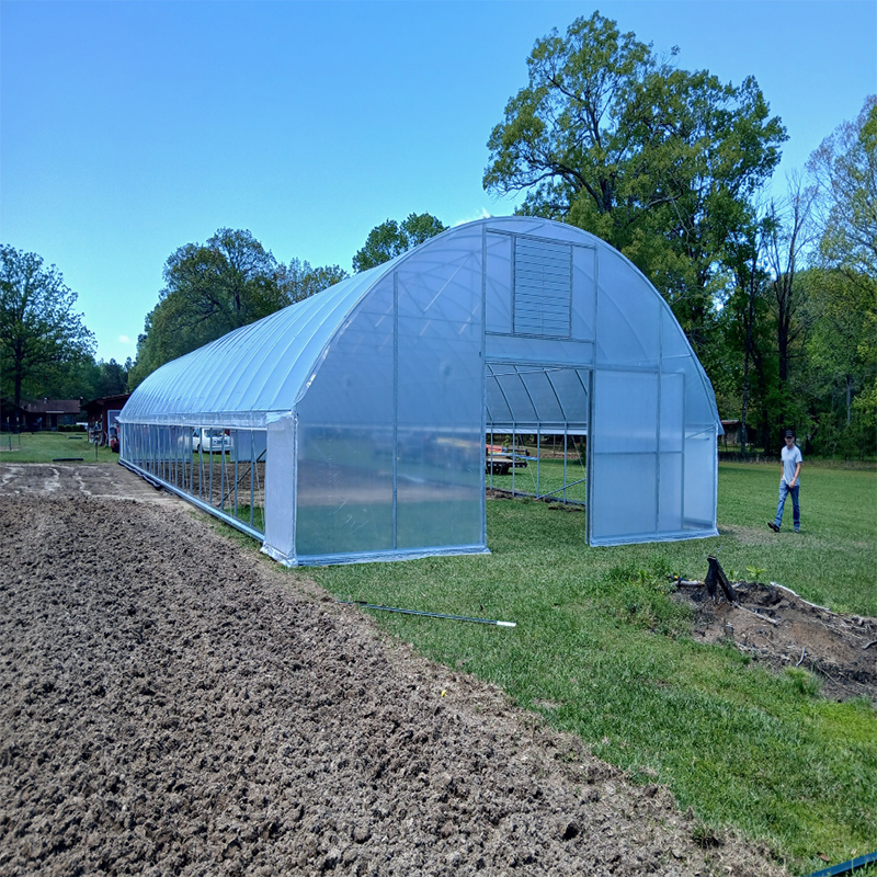 Integrated Water-Fertilization: The Key to Efficient Greenhouses Integrated Water-Fertilization: The Key to Efficient Greenhouses