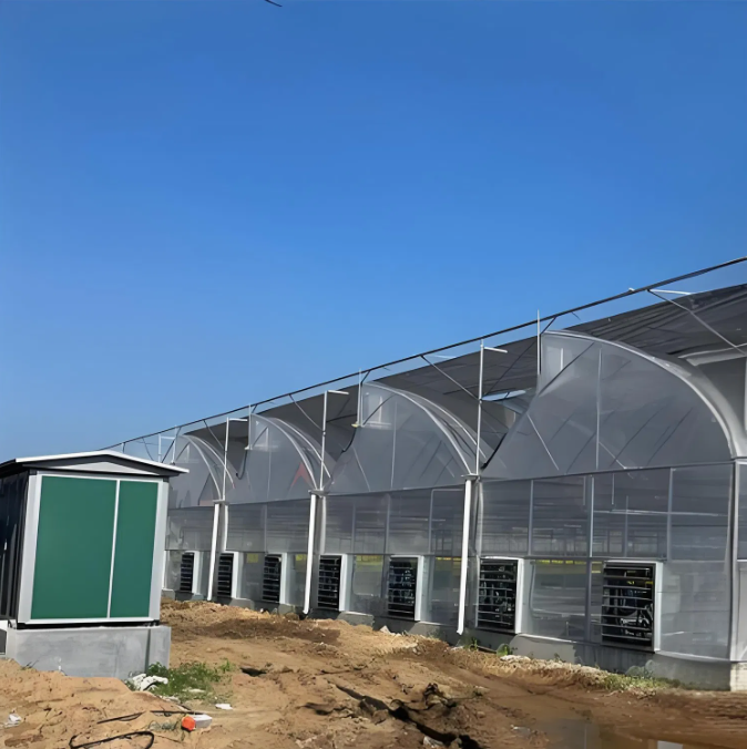 what are the advantage of a swatooth greenhouse?